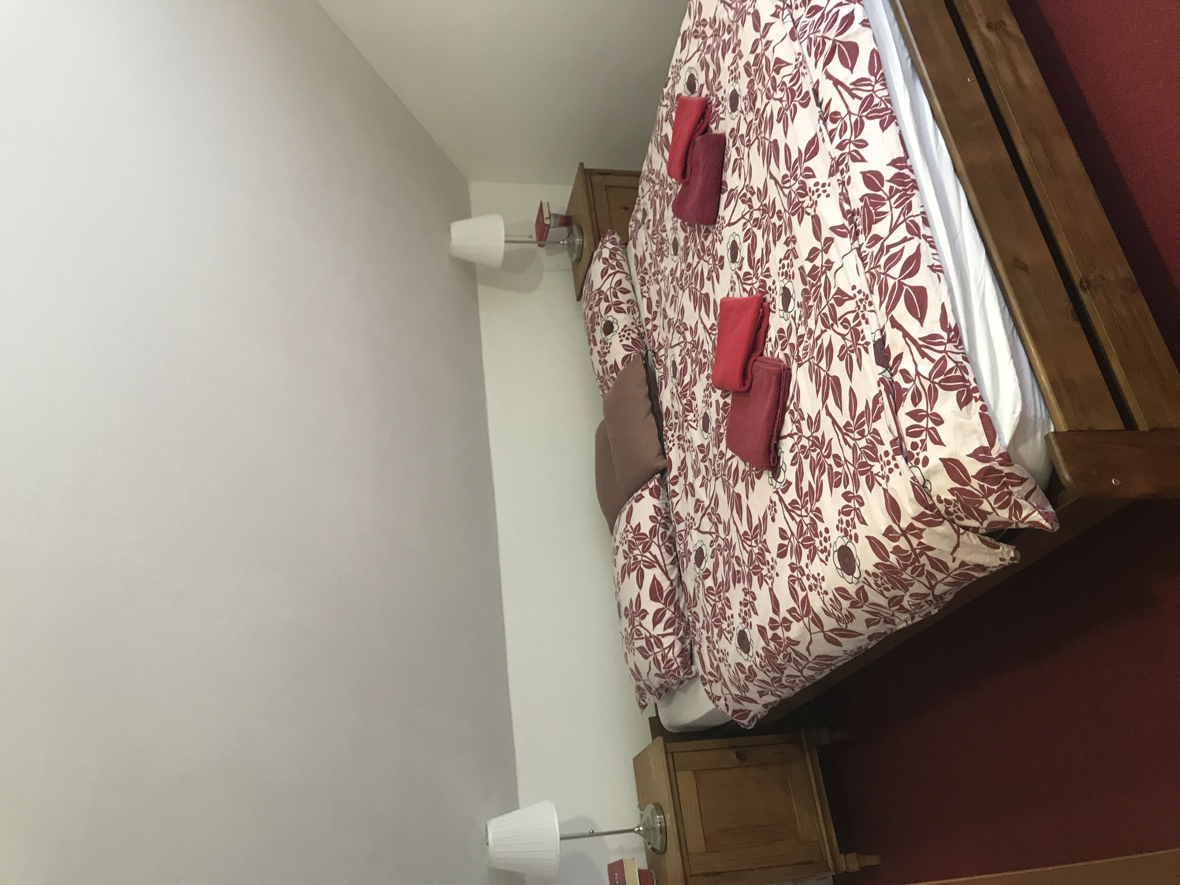 Náhled do červeného pokoje.